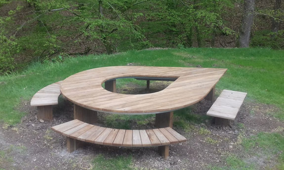 Table et bancs bois TVB