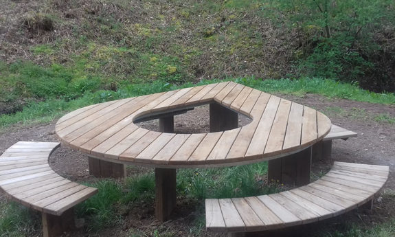 Table et bancs bois TVB