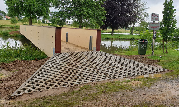 Passerelle lac Messancy bois TVB