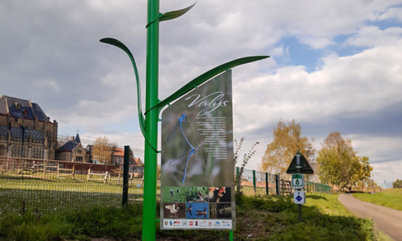 Totems enseignes TVB