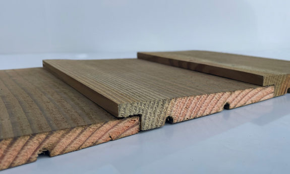 Douglas-Bevelsiding-bardage-bois-TVB