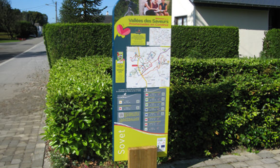 Totems enseignes TVB