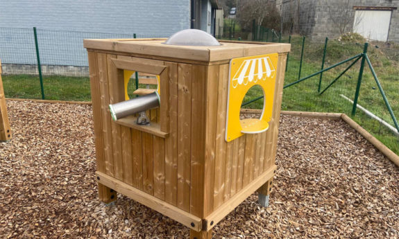 Cabane jeux TVB