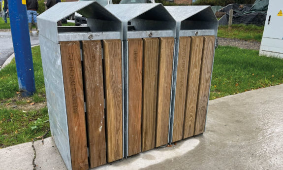 2023-182 Houyet Jeux bois métal - TVB